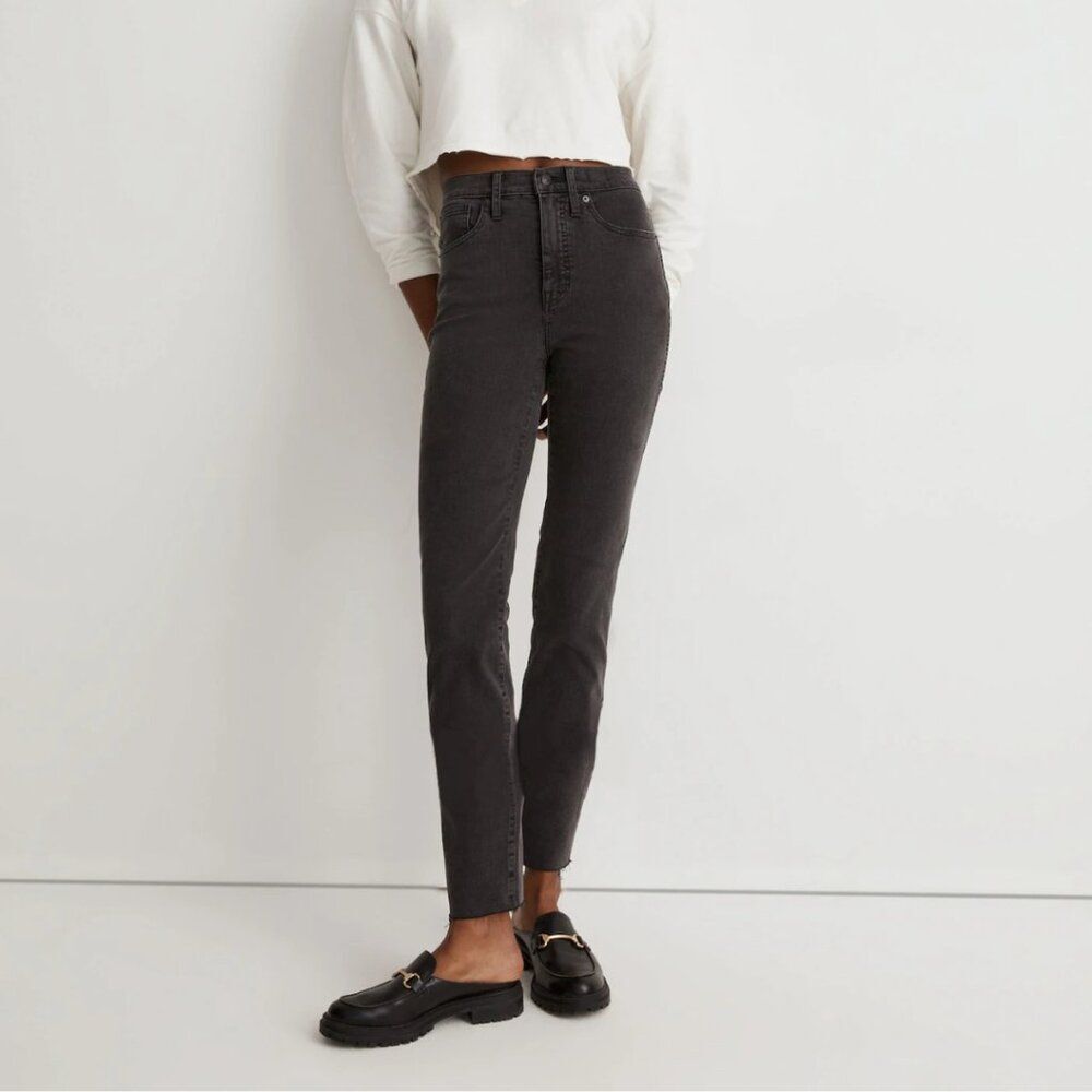 Madewell Stovepipe Jeans in Banberry Wash: Raw-Hem Edition Size 32 Neutral